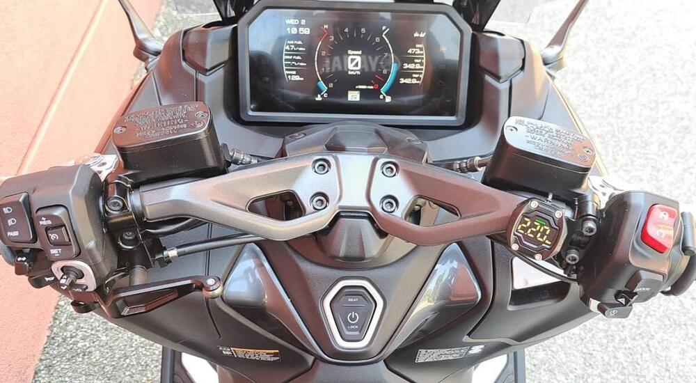 Yamaha T-Max 560 Tech Max (2022 - 24) (4)