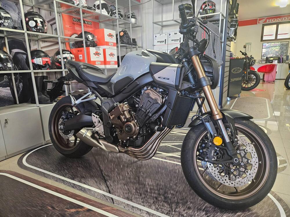 Honda CB 650 R E-Clutch (2024 - 25)