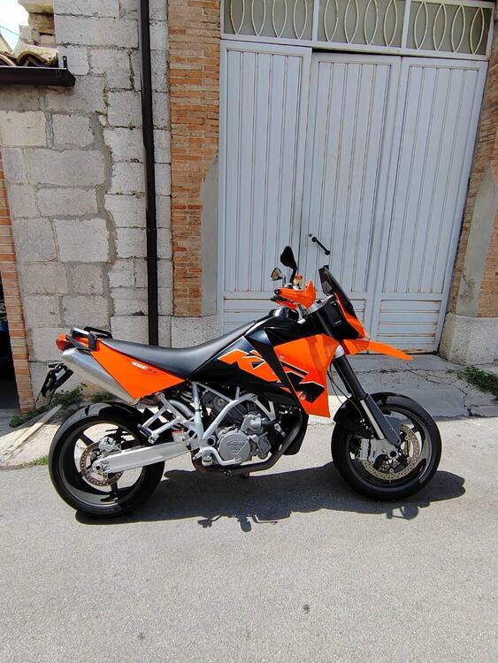 KTM 950 Supermoto (2005)