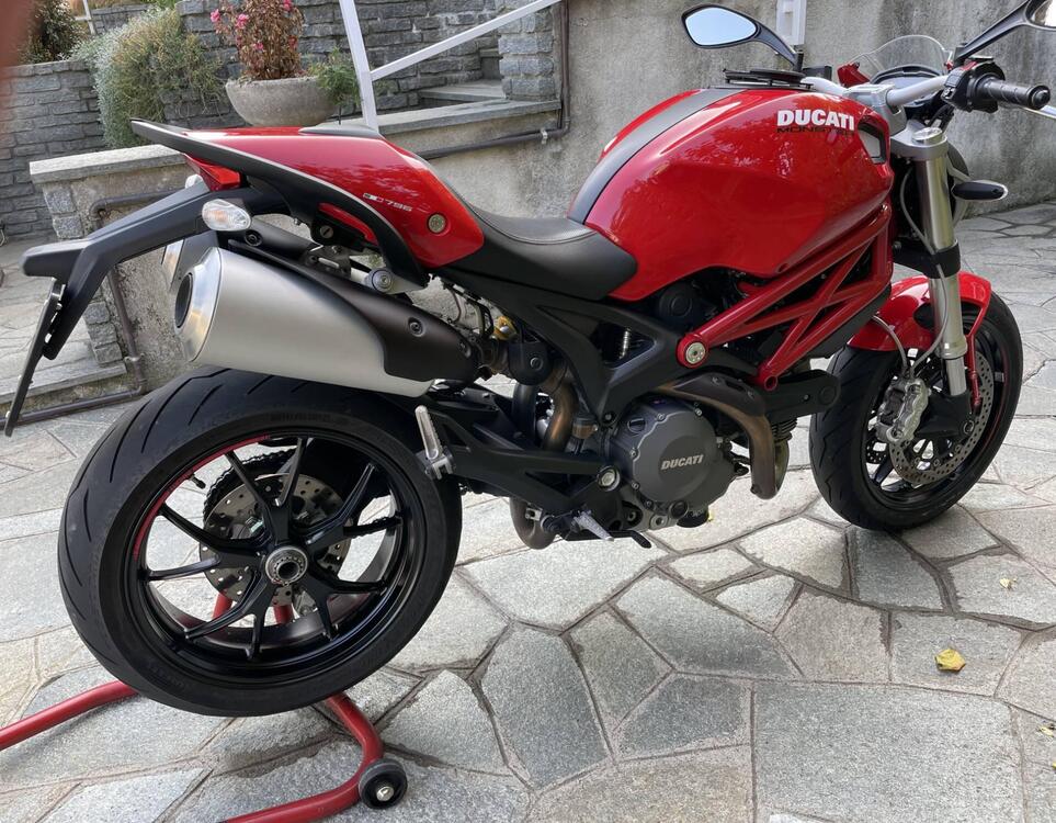 Ducati Monster 796 (2010 - 13) (4)