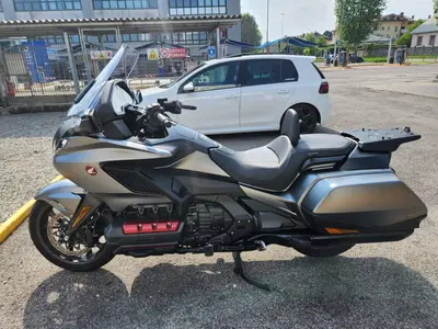 Honda GL 1800 Gold Wing Tour DCT &amp; Airbag (2022 - 24) usata