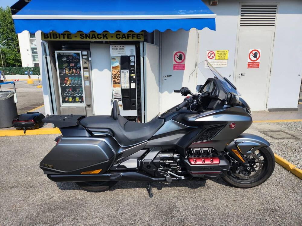 Honda GL 1800 Gold Wing Tour DCT & Airbag (2022 - 24) (2)