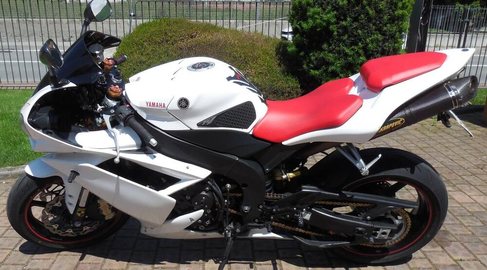 Yamaha YZF R1 (2007 - 08) (3)
