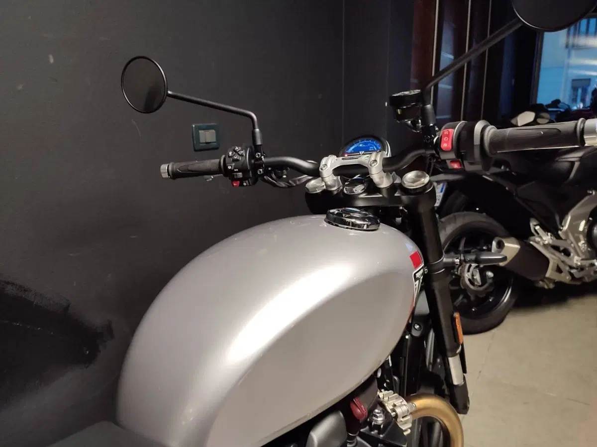 Triumph Speed Twin 900 (2025 - 26) (6)