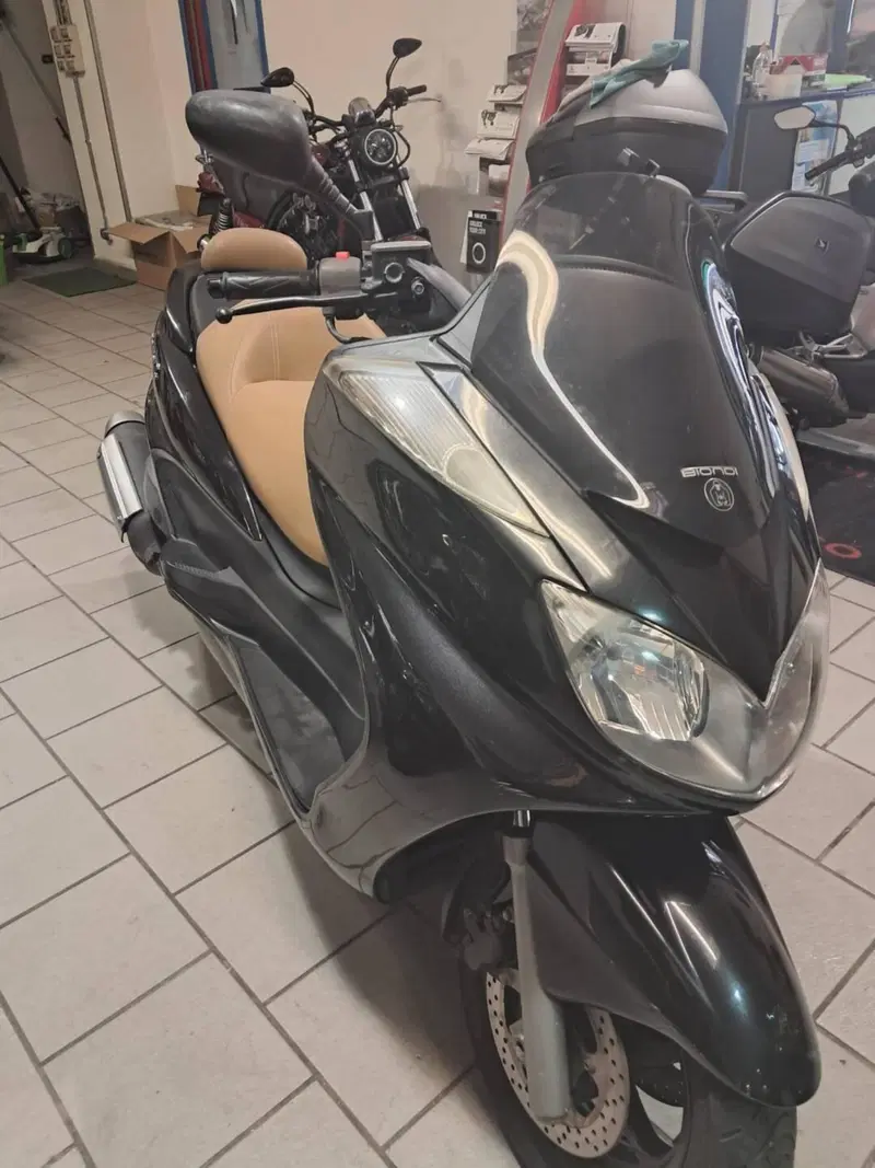Yamaha Majesty 400 (2004 - 08)