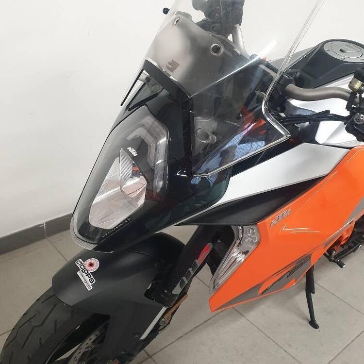 KTM 1290 Super Duke GT ABS (2016 - 18) (3)