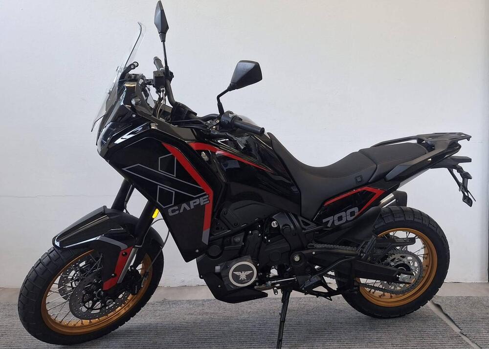Moto Morini X-Cape 700 Gold Edition (2025) (2)