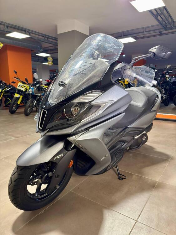 Kymco Downtown 350i ABS (2015 - 17) (3)