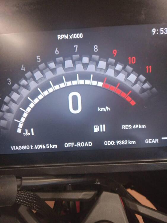 Moto Morini X-Cape 650 Gold Wheels Edition (2022 - 25) (4)