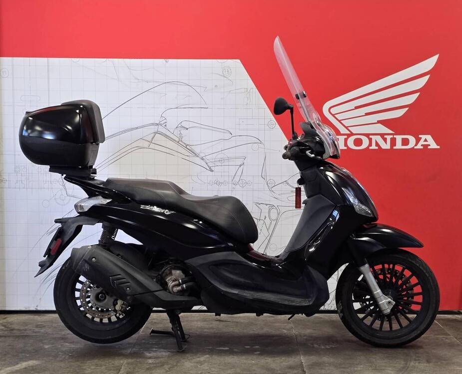 Piaggio Beverly 300 ABS-ASR (2021 - 25) (3)