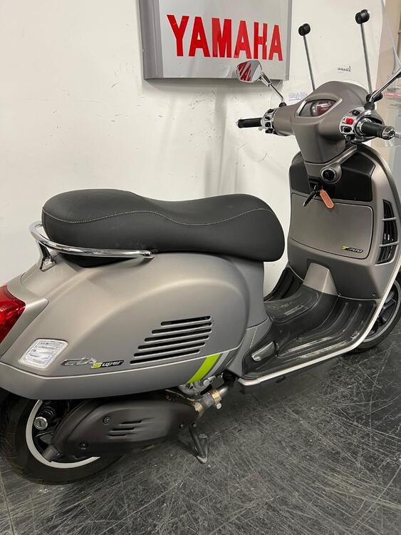 Vespa GTS 300 Super (2023 - 24) (4)