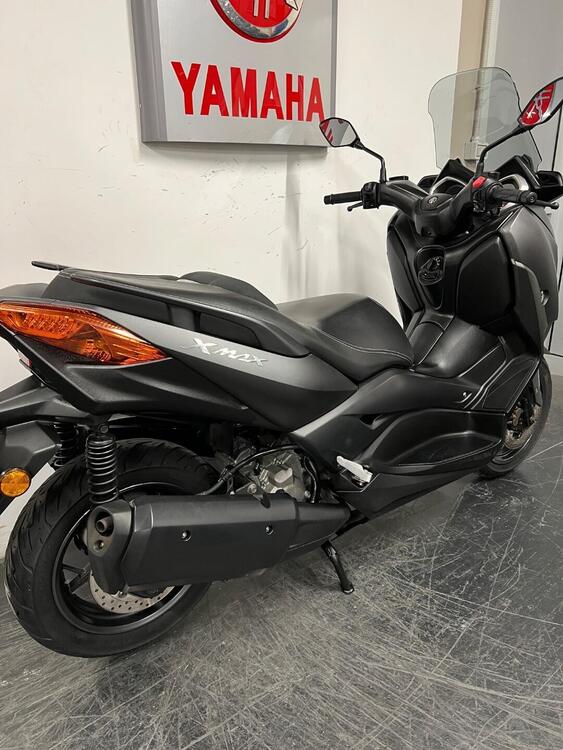 Yamaha X-Max 300 (2021 - 24) (4)