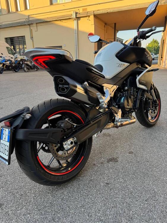 CFMOTO 800NK Advanced (2023 - 25) (2)