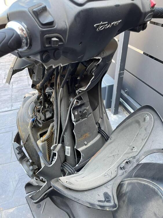 Piaggio Beverly 300 i.e. (2010 - 16) (3)