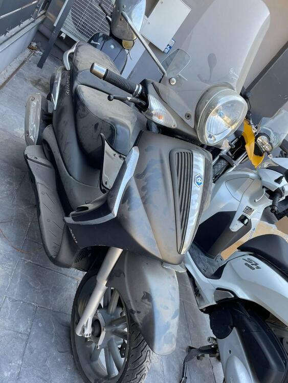 Piaggio Beverly 300 i.e. (2010 - 16) (4)