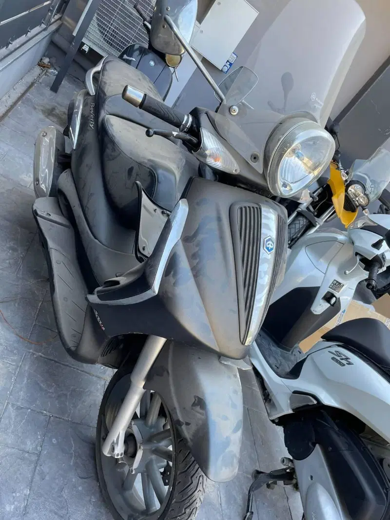 Piaggio Beverly 300 i.e. (2010 - 16) (4)