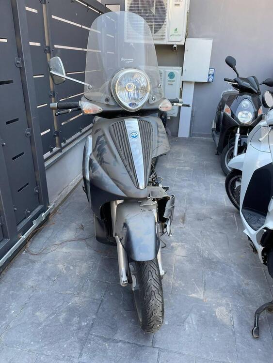 Piaggio Beverly 300 i.e. (2010 - 16)