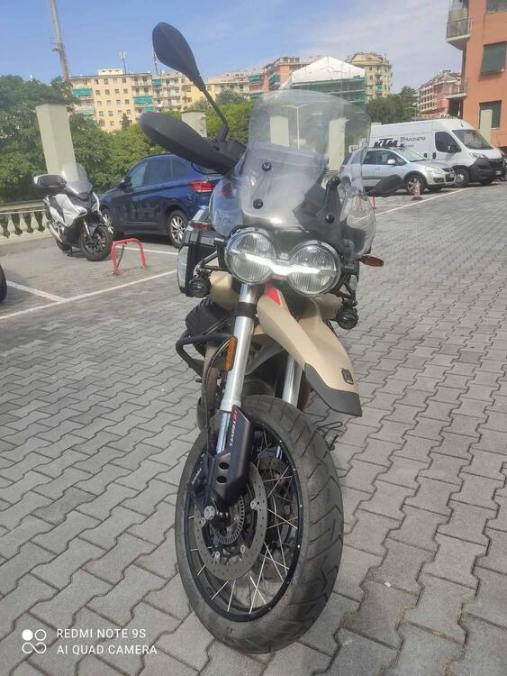 Moto Guzzi V85 TT Travel (2021 - 23) (3)