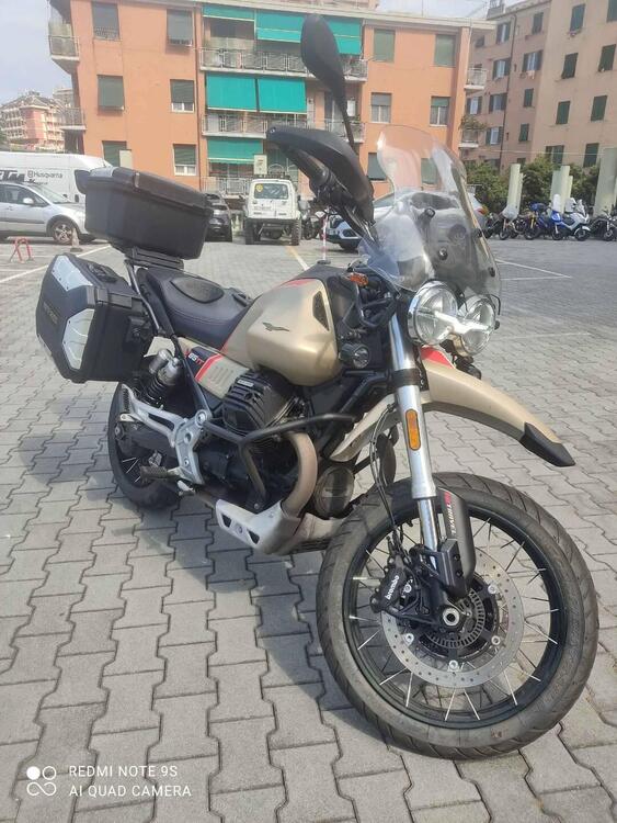 Moto Guzzi V85 TT Travel (2021 - 23)