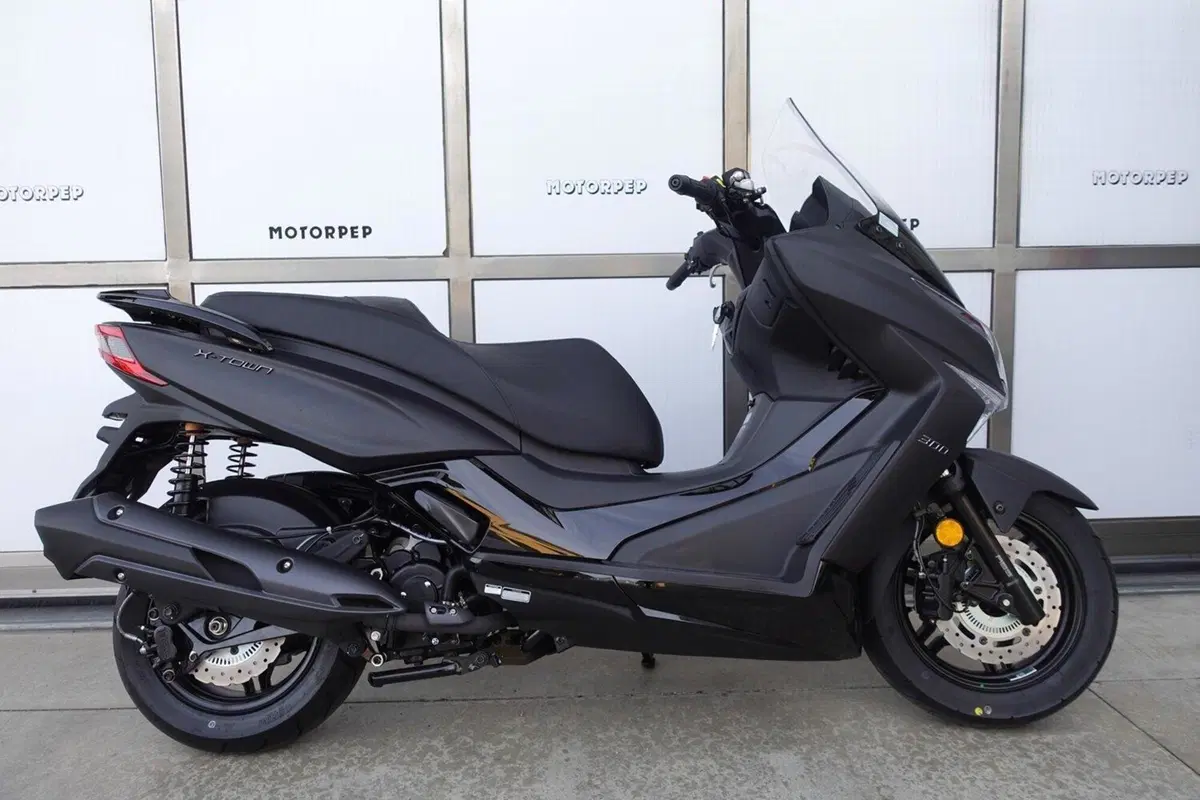 Kymco X-Town 300i (2025 - 26) (2)