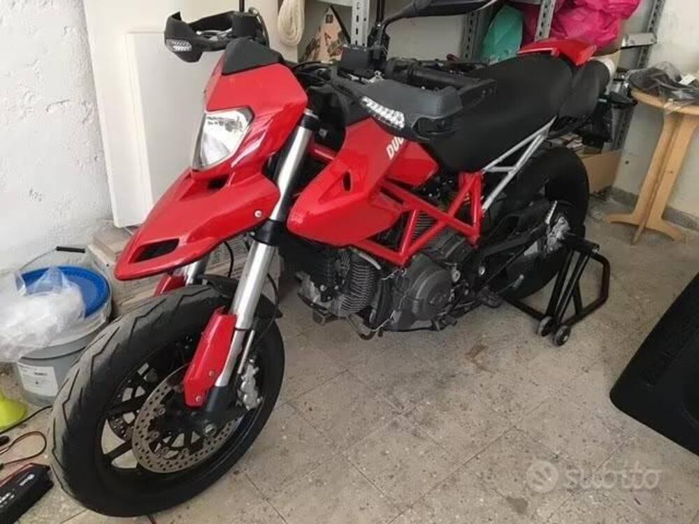 Ducati Hypermotard 796 (2012) (2)