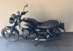 Moto Guzzi V7 Stone (2021 - 24) usata