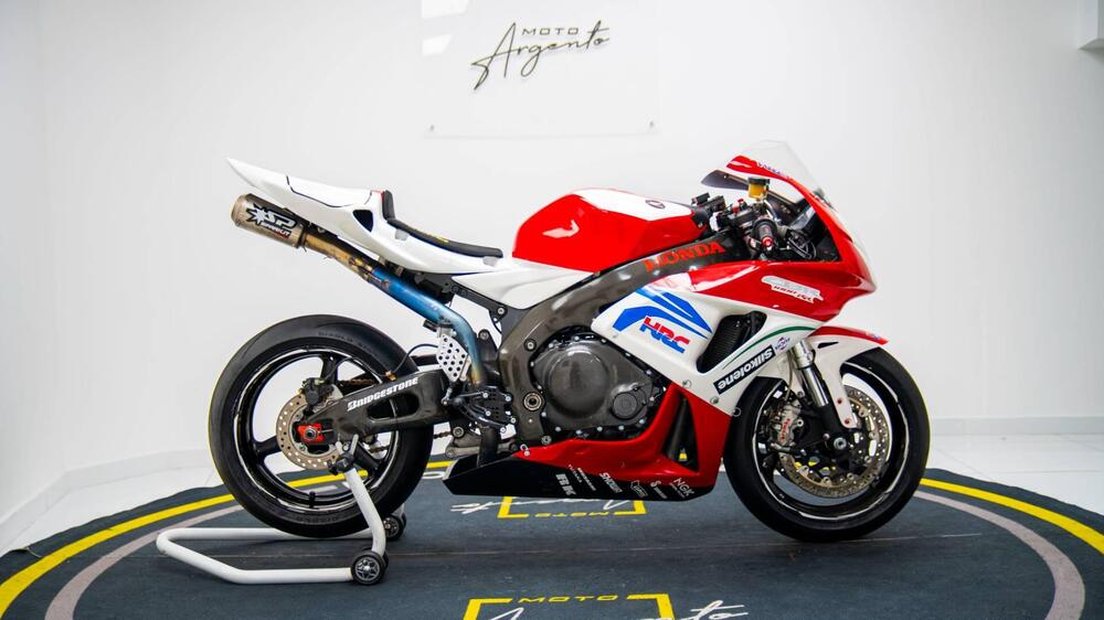 Honda CBR 1000 RR Fireblade (2006 - 07) (3)