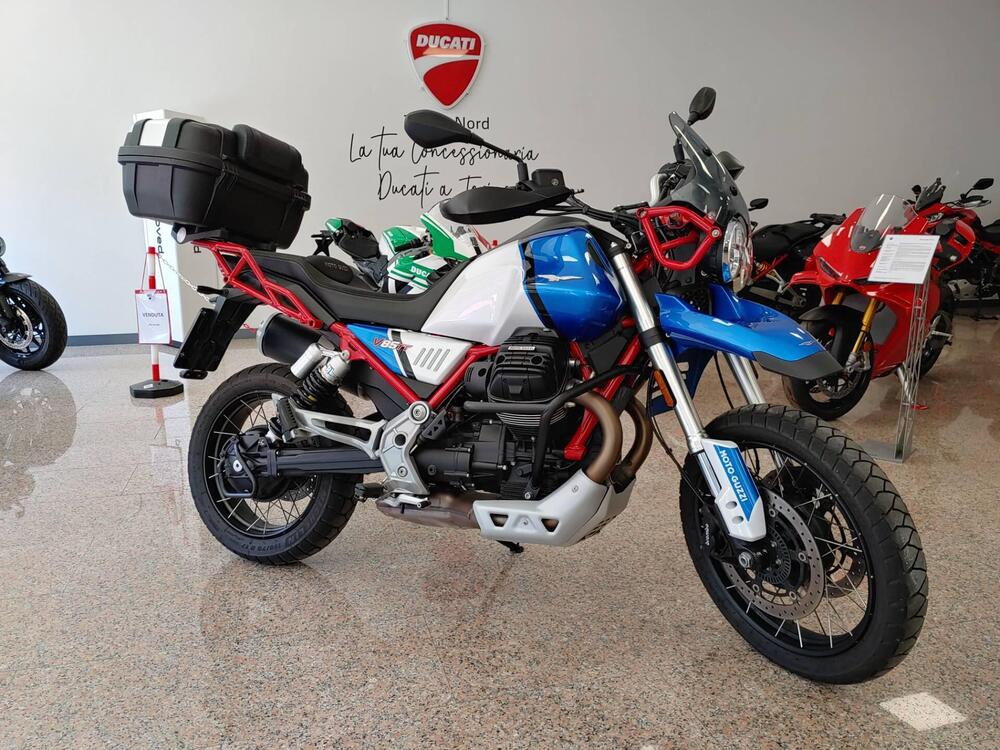 Moto Guzzi V85 TT Evocative Graphics (2021 - 23)