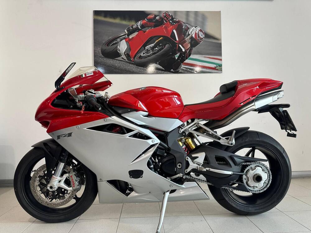 MV Agusta F4 1000 (2010 - 15) (2)