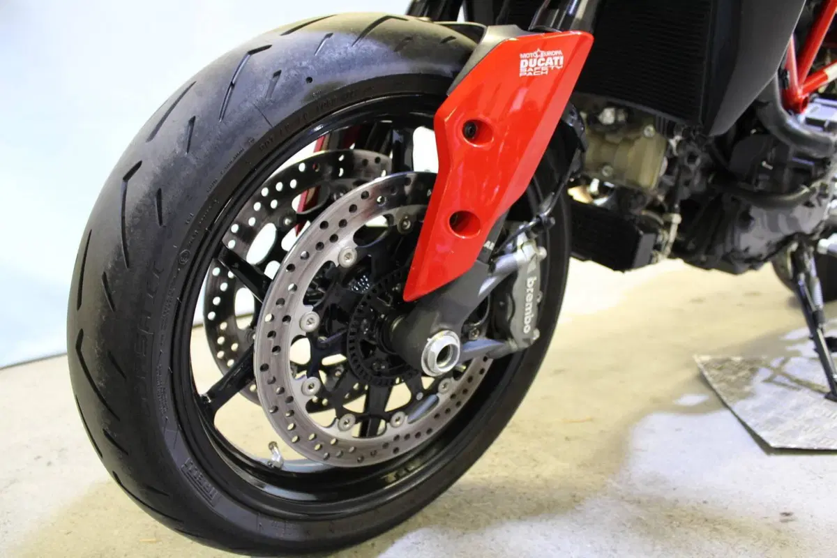 Ducati Hypermotard 950 (2022 - 25) (14)