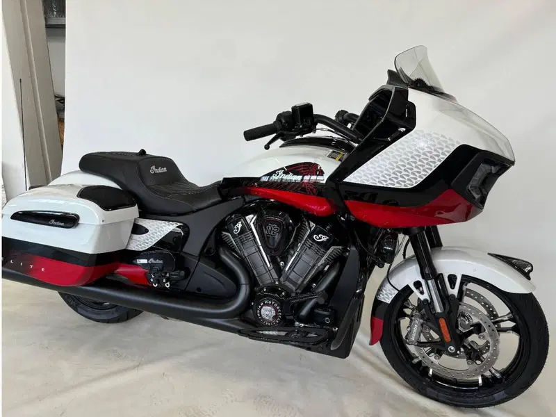 Indian Challenger 1834 Powerplus Elite (2025 - 26) (4)