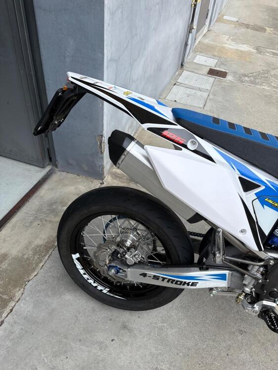Valenti Racing SM 125 Z (2020 - 22) (4)