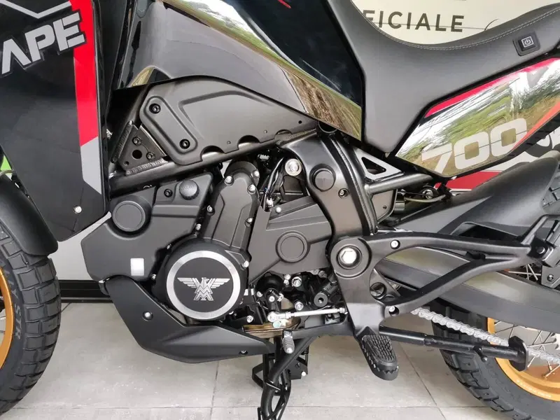 Moto Morini X-Cape 700 Gold Edition (2025 - 26) (11)