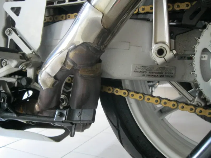 Honda VFR 750 R RC30 (11)