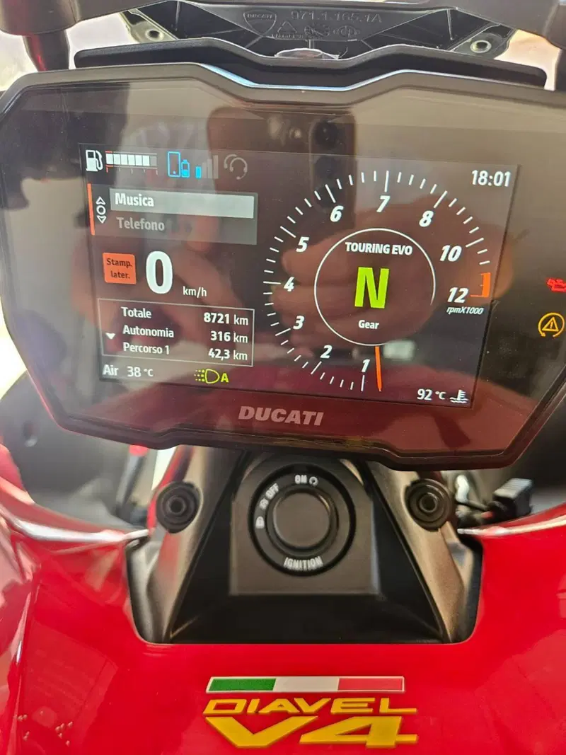 Ducati Diavel V4 (2023 - 26) (3)