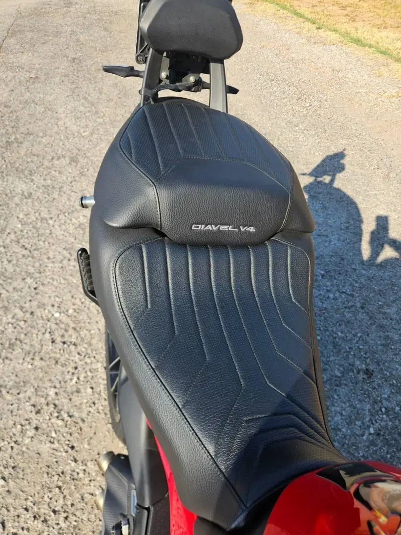 Ducati Diavel V4 (2023 - 26) (9)