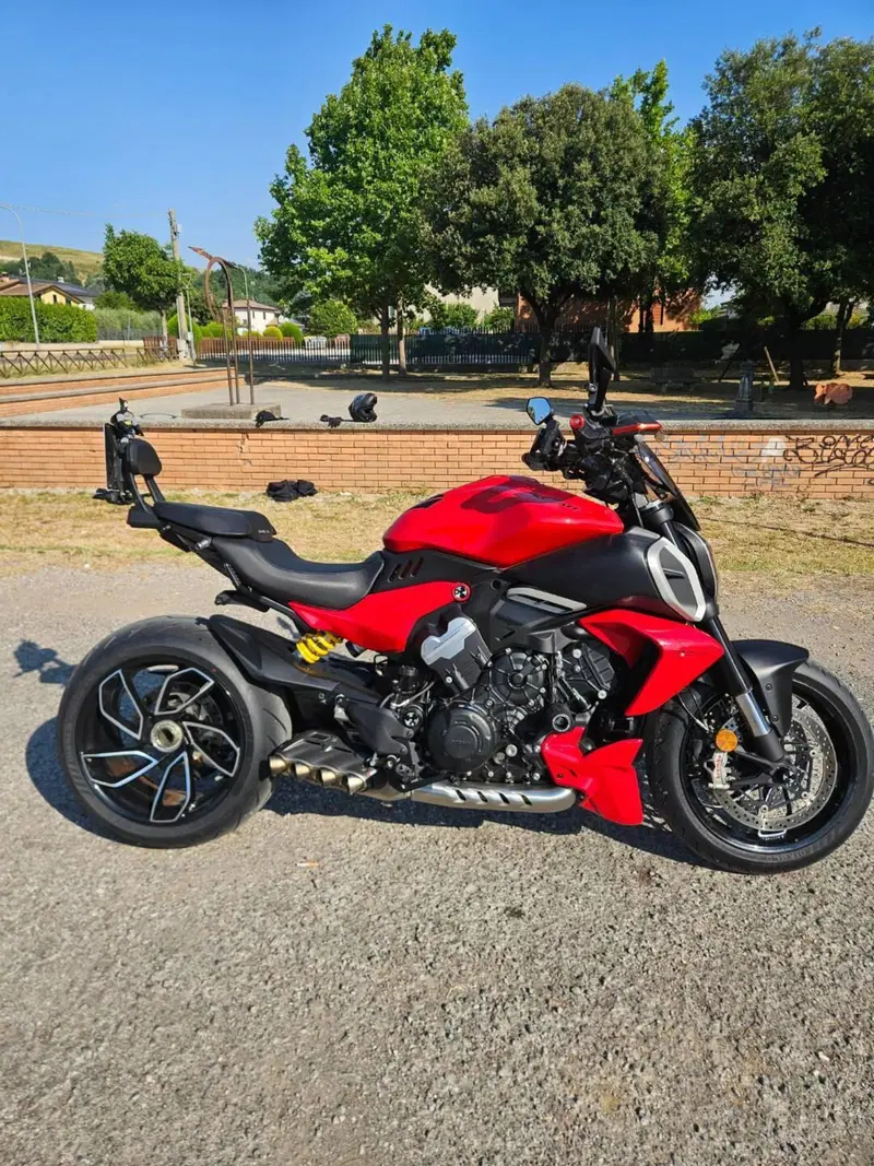 Ducati Diavel V4 (2023 - 26) (14)