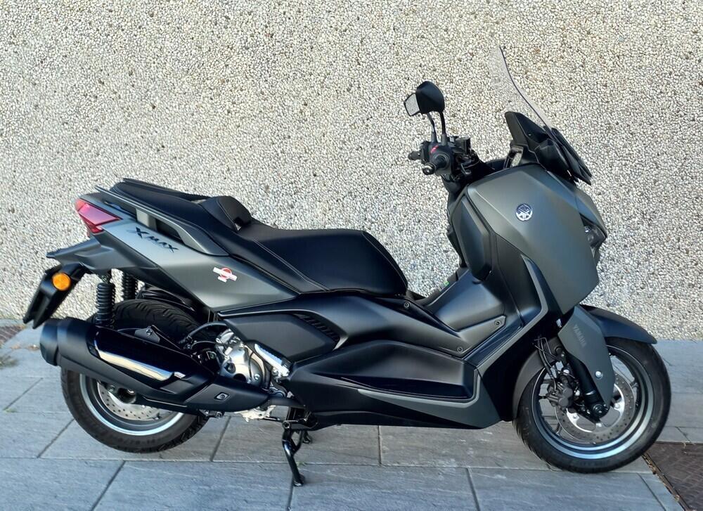 Yamaha X-Max 300 (2025)