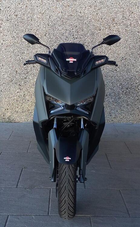 Yamaha X-Max 300 (2025) (3)