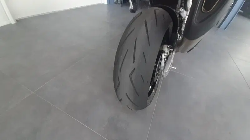 Aprilia Tuono V4 Factory SE-09 SBK (2024) (6)