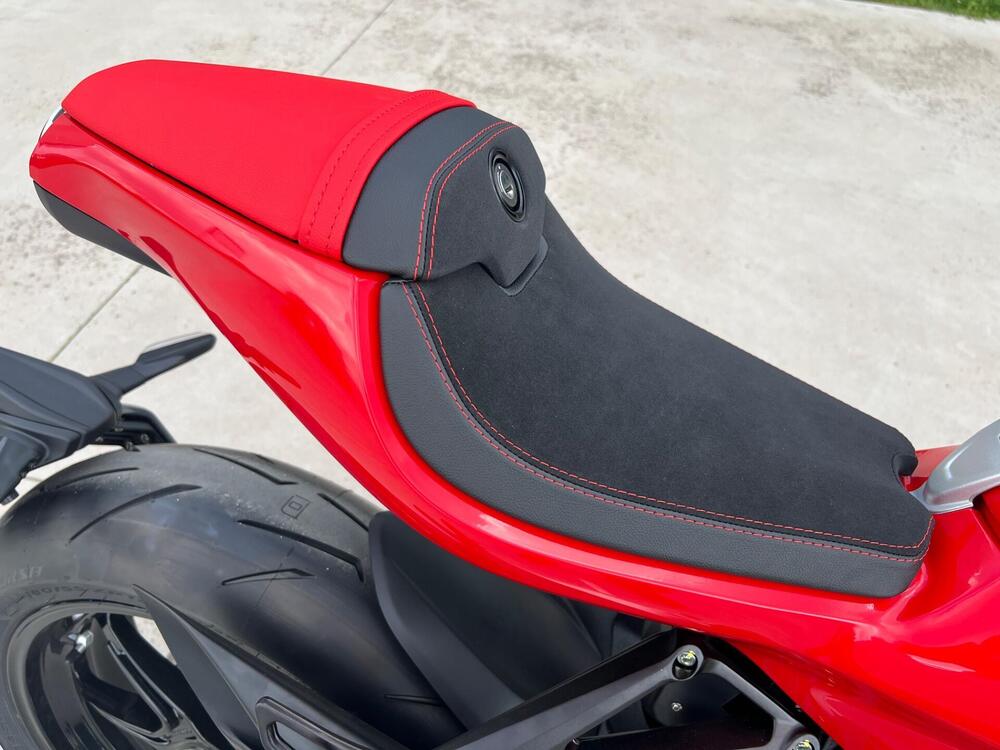 MV Agusta Superveloce 800 (2021 - 25) (3)