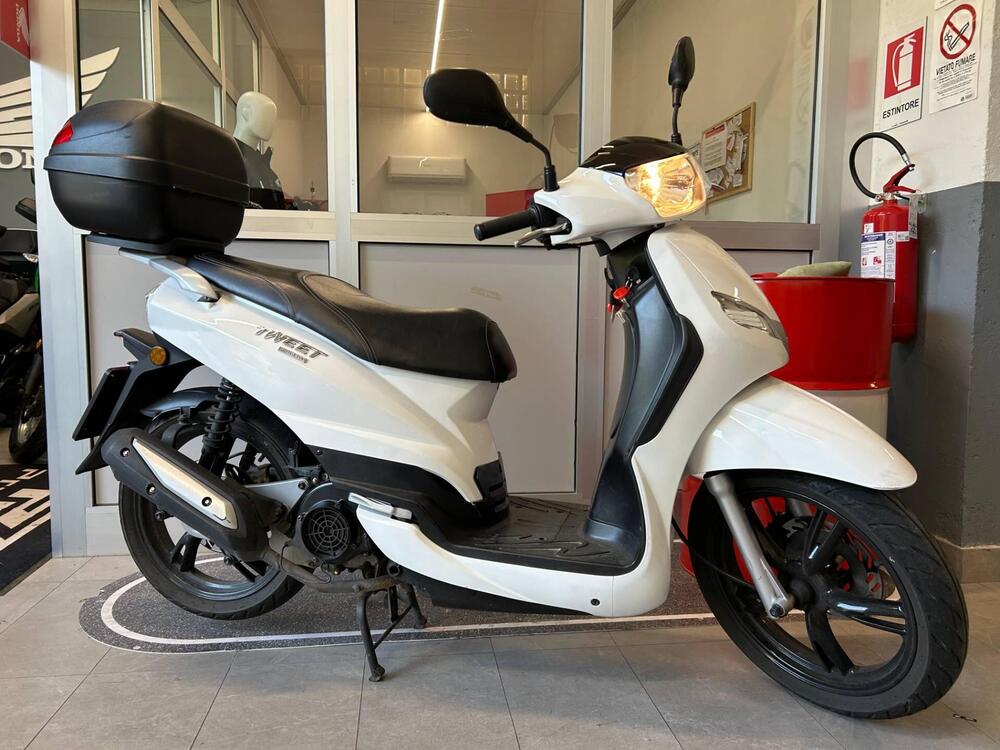 Peugeot Tweet 125 (2014 - 17) (2)