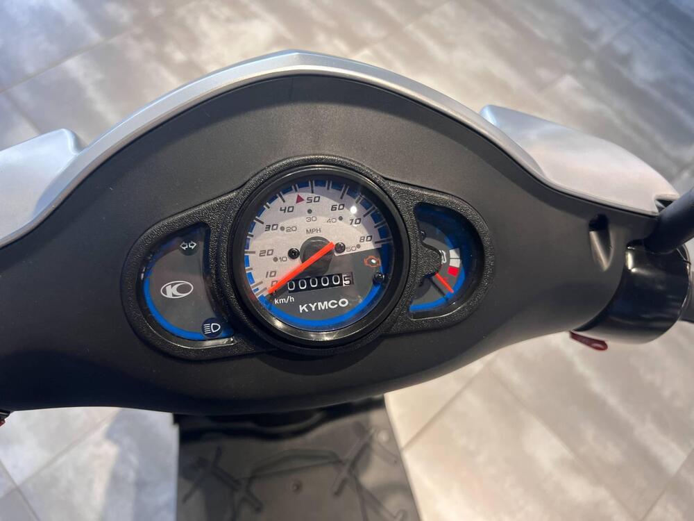 Kymco Agility 50 R12 (2021 - 25) (4)