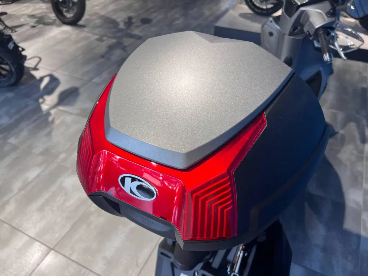 Kymco People 125i S (2021 - 25) (10)