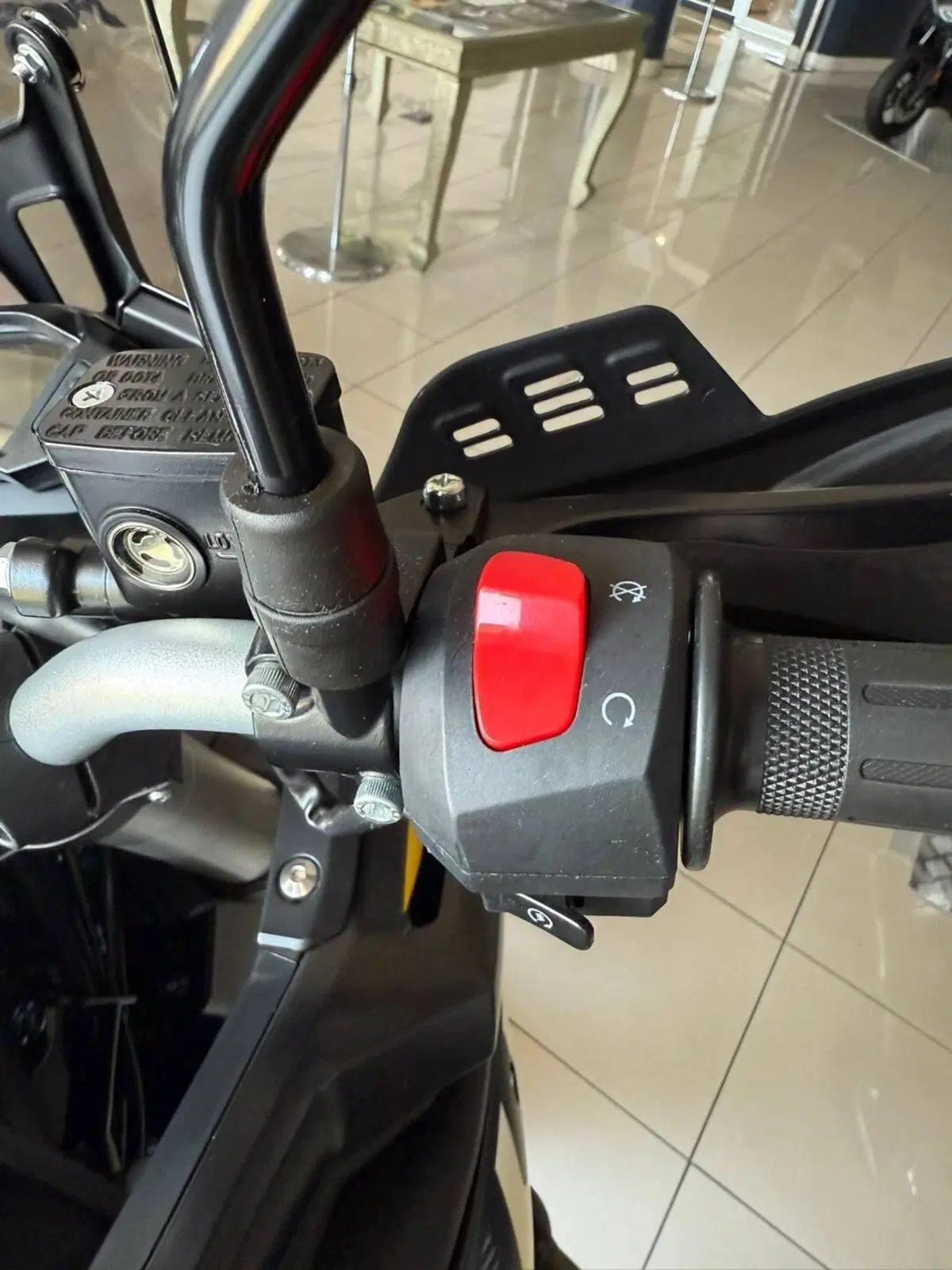 Voge Valico 300 Rally (2022 - 26) (13)