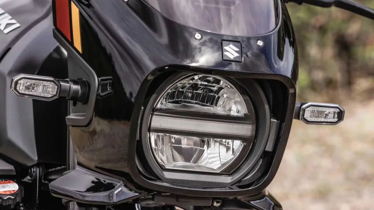 Suzuki GSX-8T GSX-8TT (2025 - 26) (14)