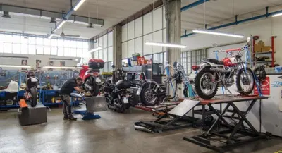 Nasce l'Academy per venditori di moto: formazione specializzata per 14 giovani