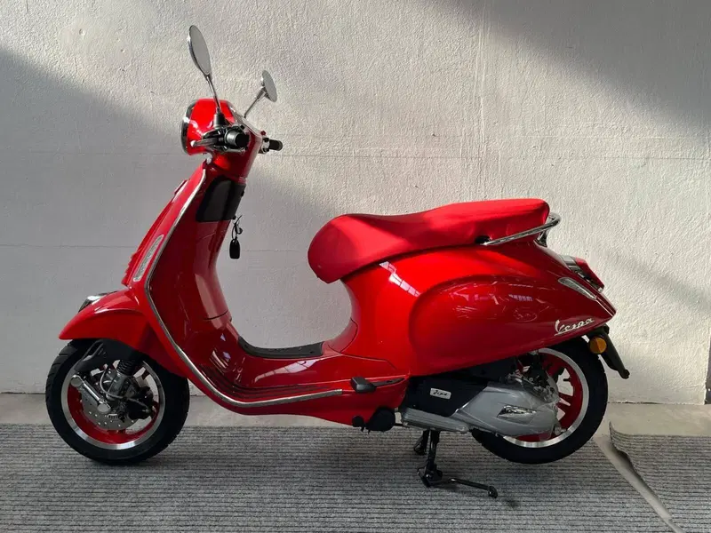 Vespa Primavera 125 RED (2025 - 26) (2)