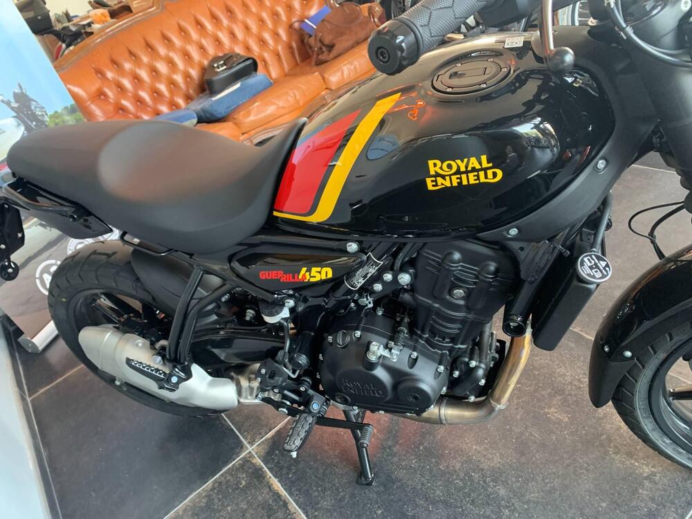 Royal Enfield Guerrilla 450 (2024 - 25) (4)