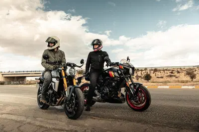 Suzuki GSX-8T e GSX-8TT: il fascino r&eacute;tro incontra la tecnologia del presente